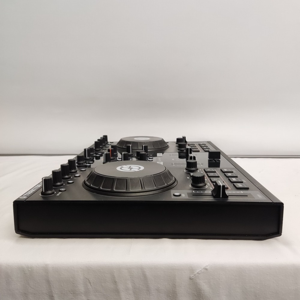 NATIVE INTRUMENTS TRAKTOR KONTROL S2 DJ CONTROLLER AND AUDIO INTERFACE MIXER