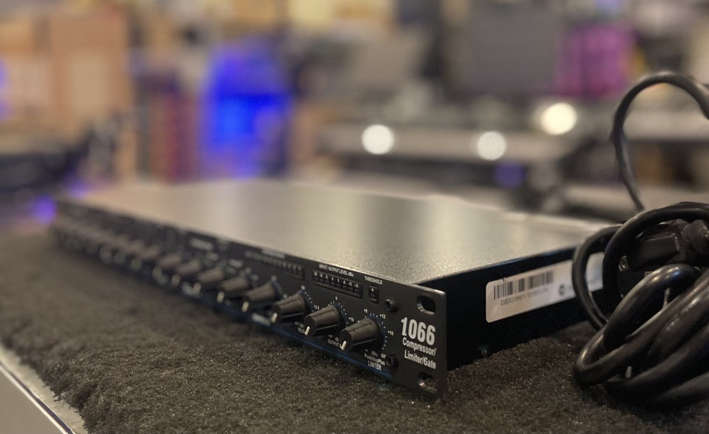 DBX 1066 Compressor / Limiter / Gate 2 Channel Rack Effect Unit w/ Power Cable
