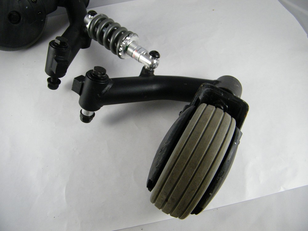 2013 PRIDE QUANTUM Q6 EDGE REAR TIRE ASSEMBLY