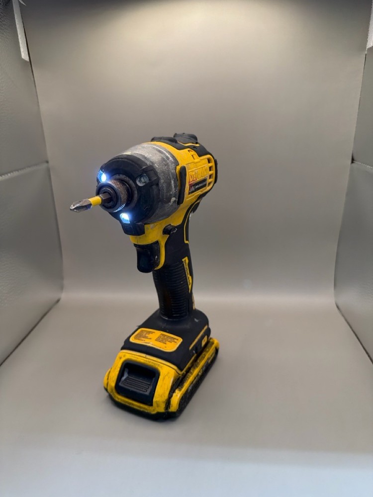 DEWALT 20V MAX ATOMIC BRUSHLESS 1/4'' IMPACT DRIVER DCF809 (B07036205)