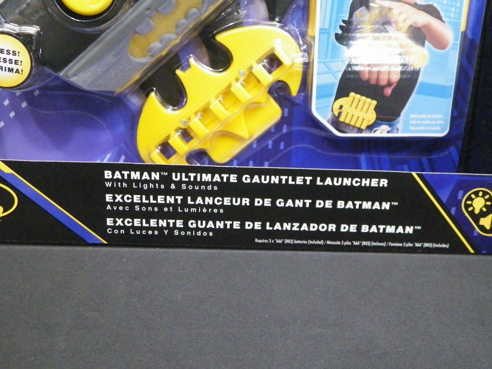 Batman Ultimate Gauntlet Launcher With Lights & Sounds DC Comics Interactive