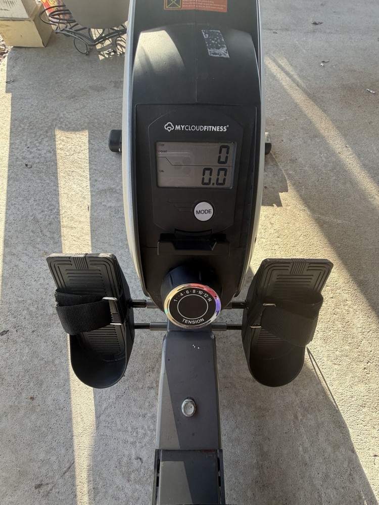 MyCloudFitness Magnetic Rowing Machine Black Silver Digital Display Timer