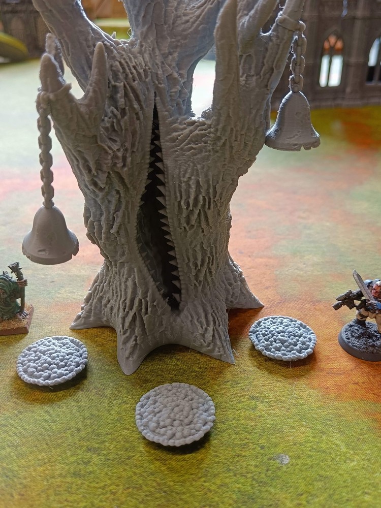 Daemonic Horror Fantasy / Sci-fi Large Possessed Plague Tree