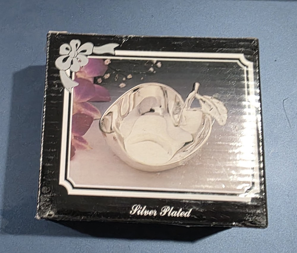 Silver Plated Apple Shaped Dish Trinket Holder 4"x4"- NIB