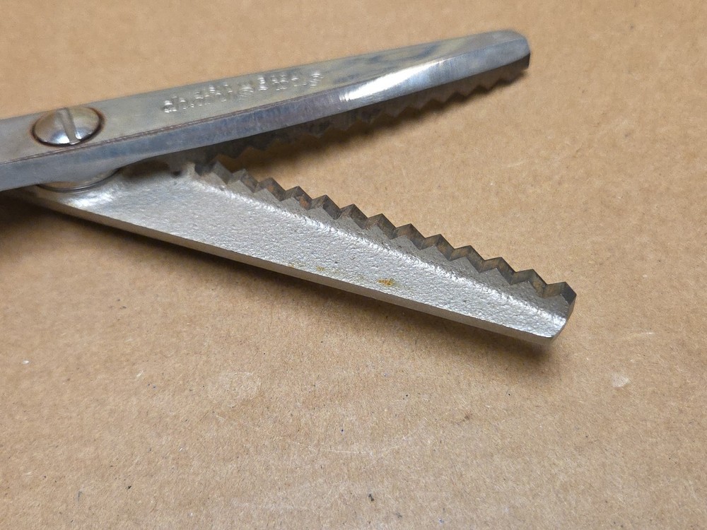 Vintage STA-SHARP 7.5" Pinking Shears Scissors Made in USA