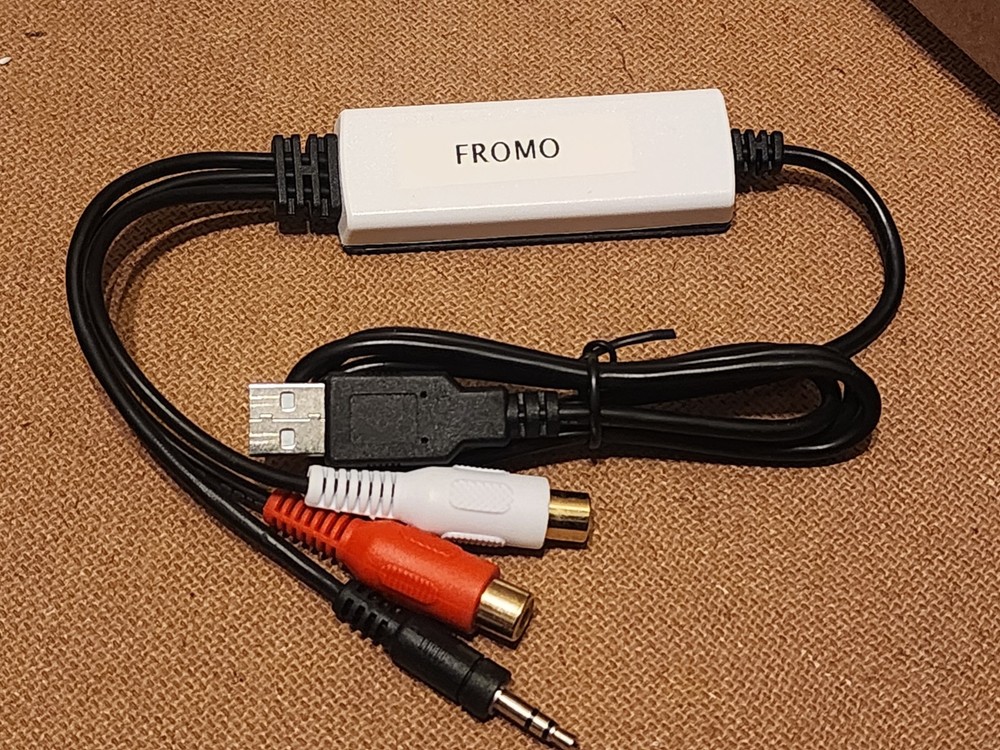 V.TOP USB2.0 Analog Audio Capture Card Device Compatible for Windows / Mac AV202