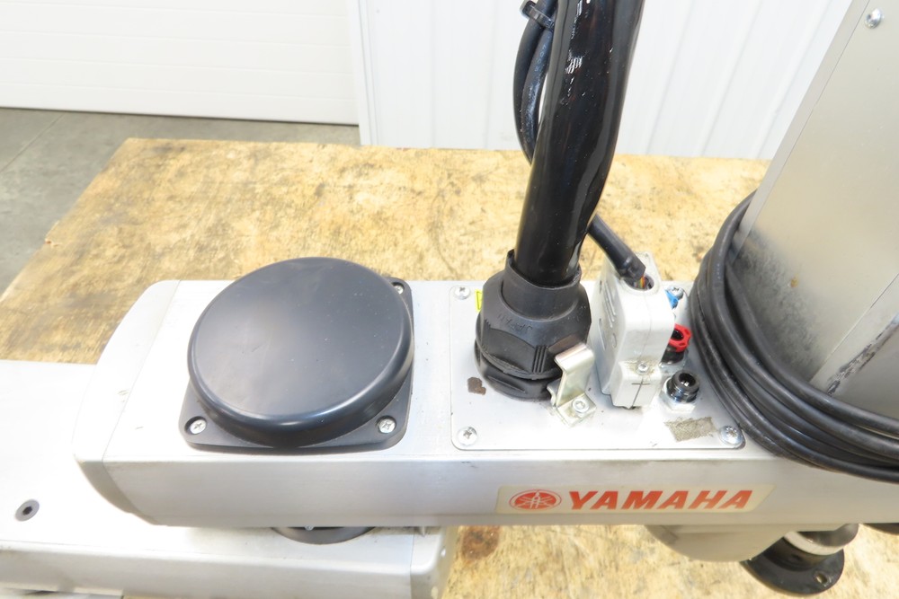 Yamaha YK500XG High Speed Robot Arm With Cables (No Controller)