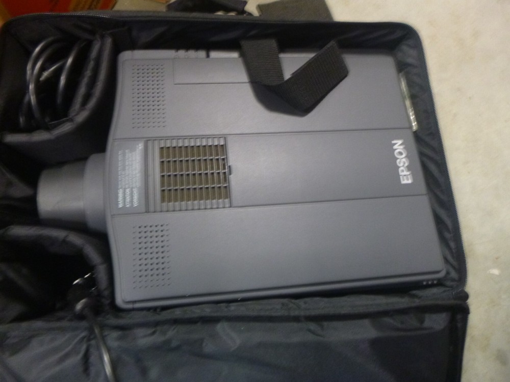 Seiko Epson ELP-3000 Home Projector WORKING W/ Case, Remote, Manual