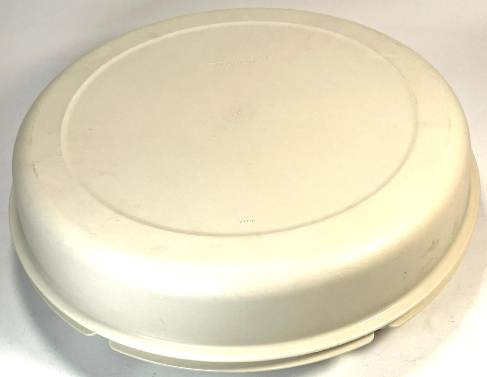 Tupperware - Vegetable Relish - Chip & Dip - Serving Tray & Lid