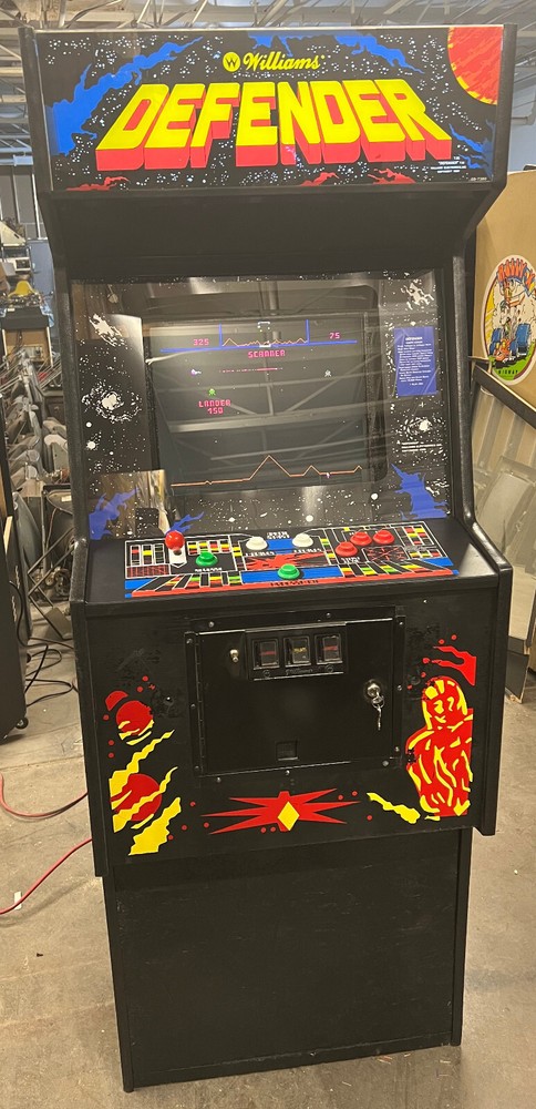 DEFENDER ARCADE MACHINE by WILLIAMS 1981 (Excellent Condition) *RARE*