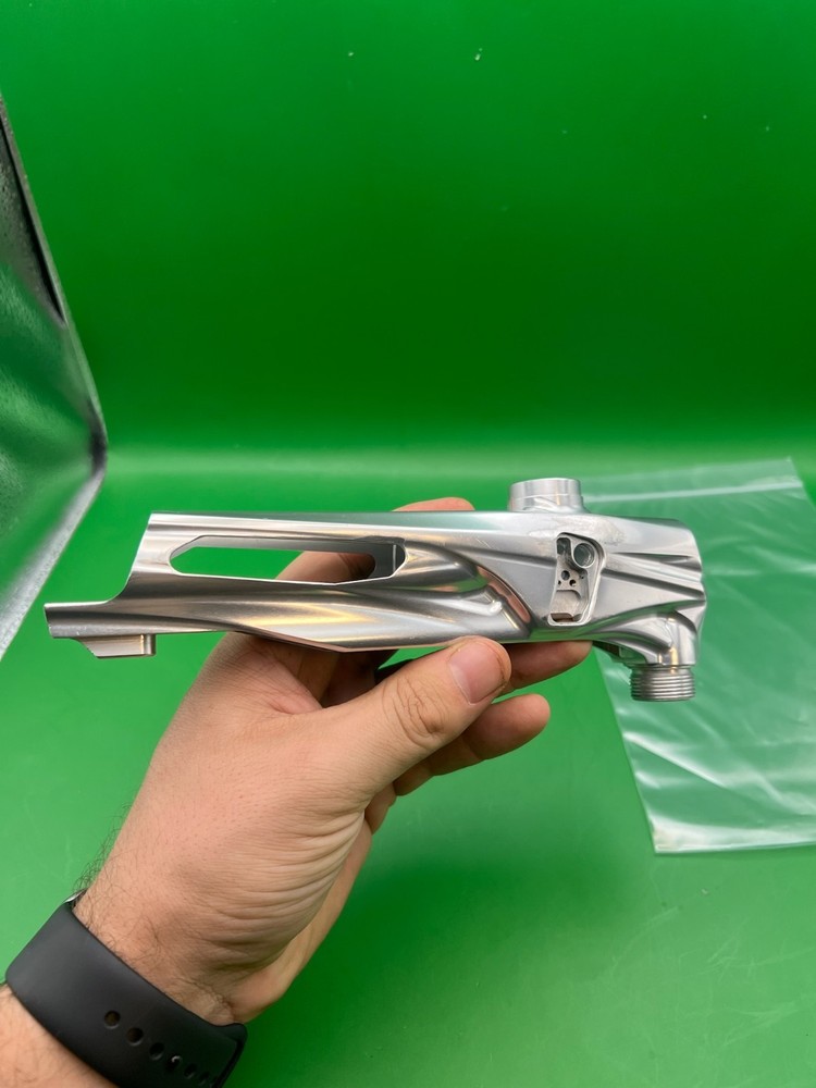 Bob Long Victory Body