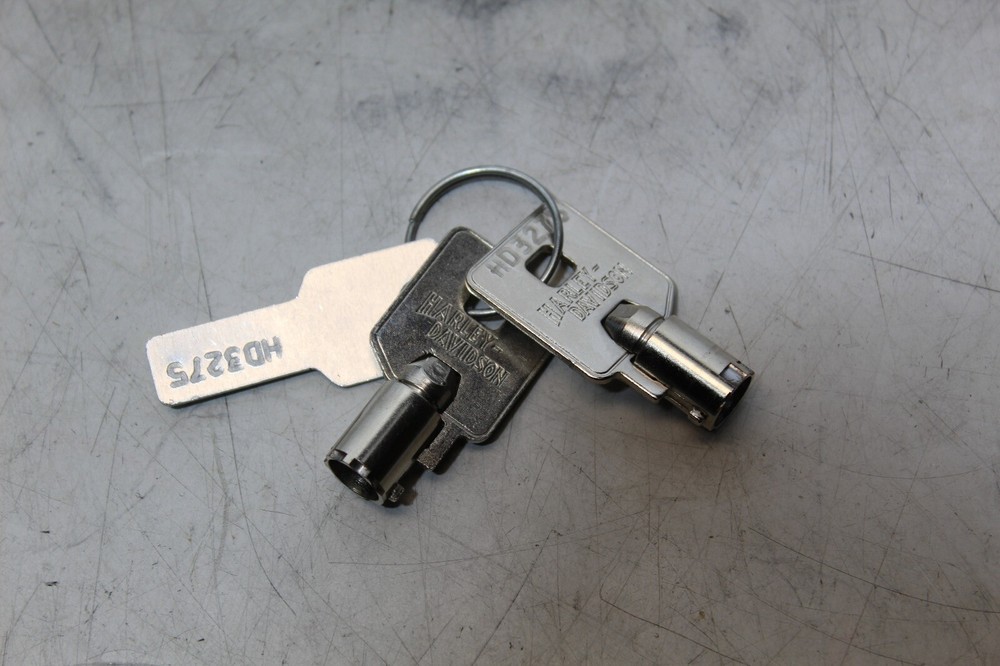 Harley OEM New 2 Key Set Key Cut Code 3152