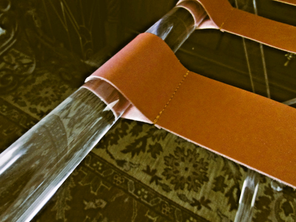 Acrylic Luggage Rack Foldable Suitcase Stand with Leather Straps