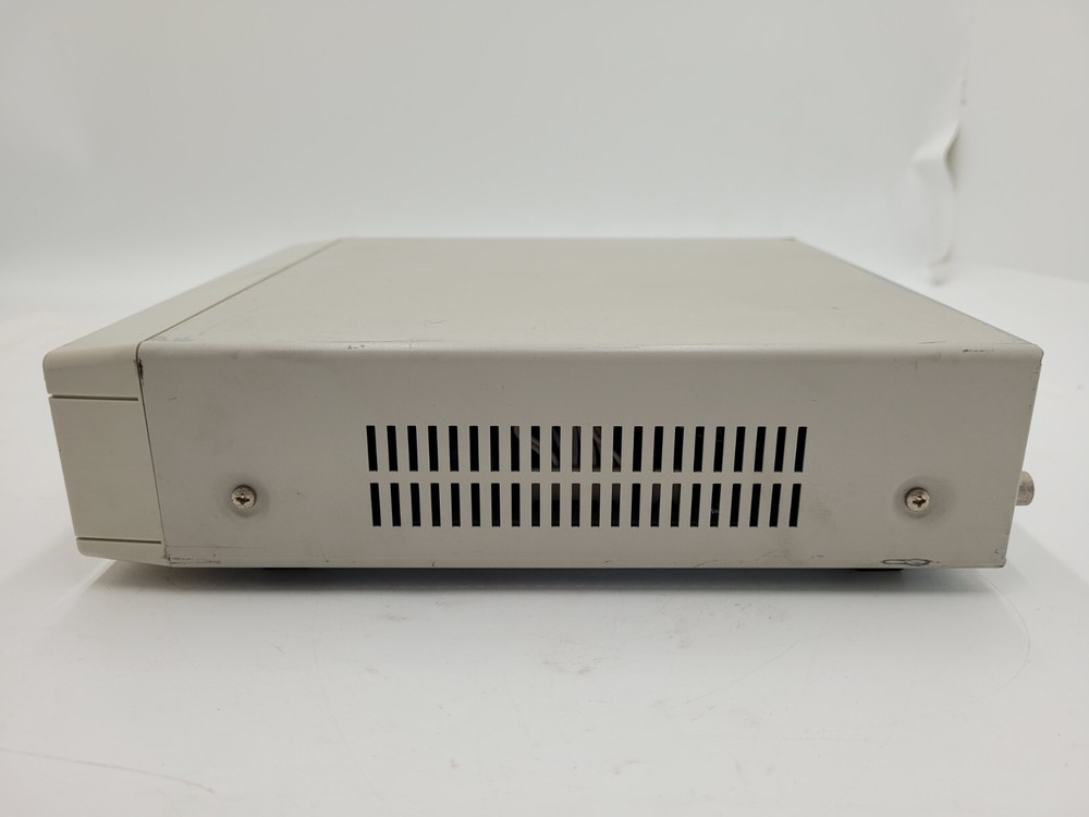 KEYENCE LT-8106 LASER FOCUS DISPLACEMENT METER