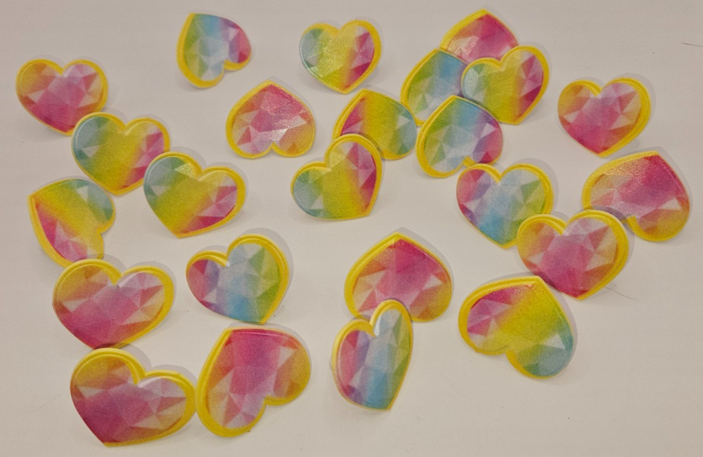 24 Cupcake Toppers: Hearts Geo