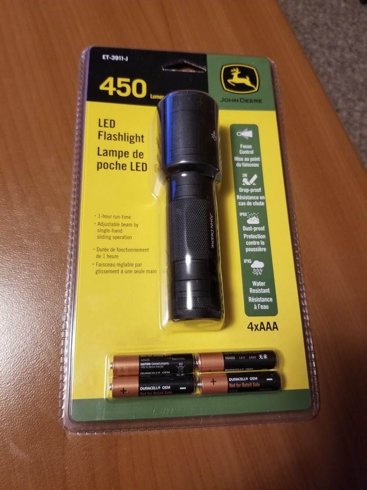 ET3911J John Deere 450 Lumens LED Flashlight