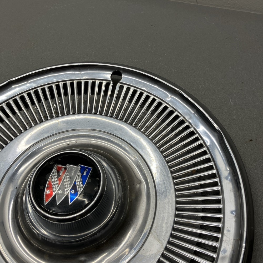 1970 BUICK 15" HUBCAP WHEEL COVER