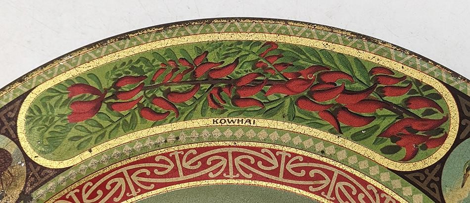 MAORI CHIEF NEW ZEALAND ILES ROTORUA PHOTOGRAPHIC TOLEWARE DISH c1901-1905