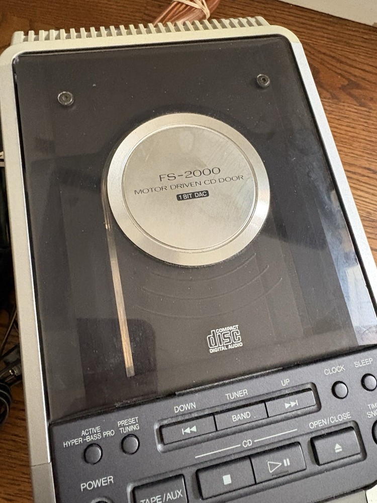 JVC CD Receiver 1 bit DAC FS-2000GD Compact Bookshelf FS-2000GD **READ**