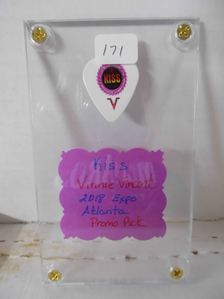 KISS "VINNIE VINCENT" GUITAR PICK/CASE~2018 EXPO ATLANTA PROMO PICK (#171)