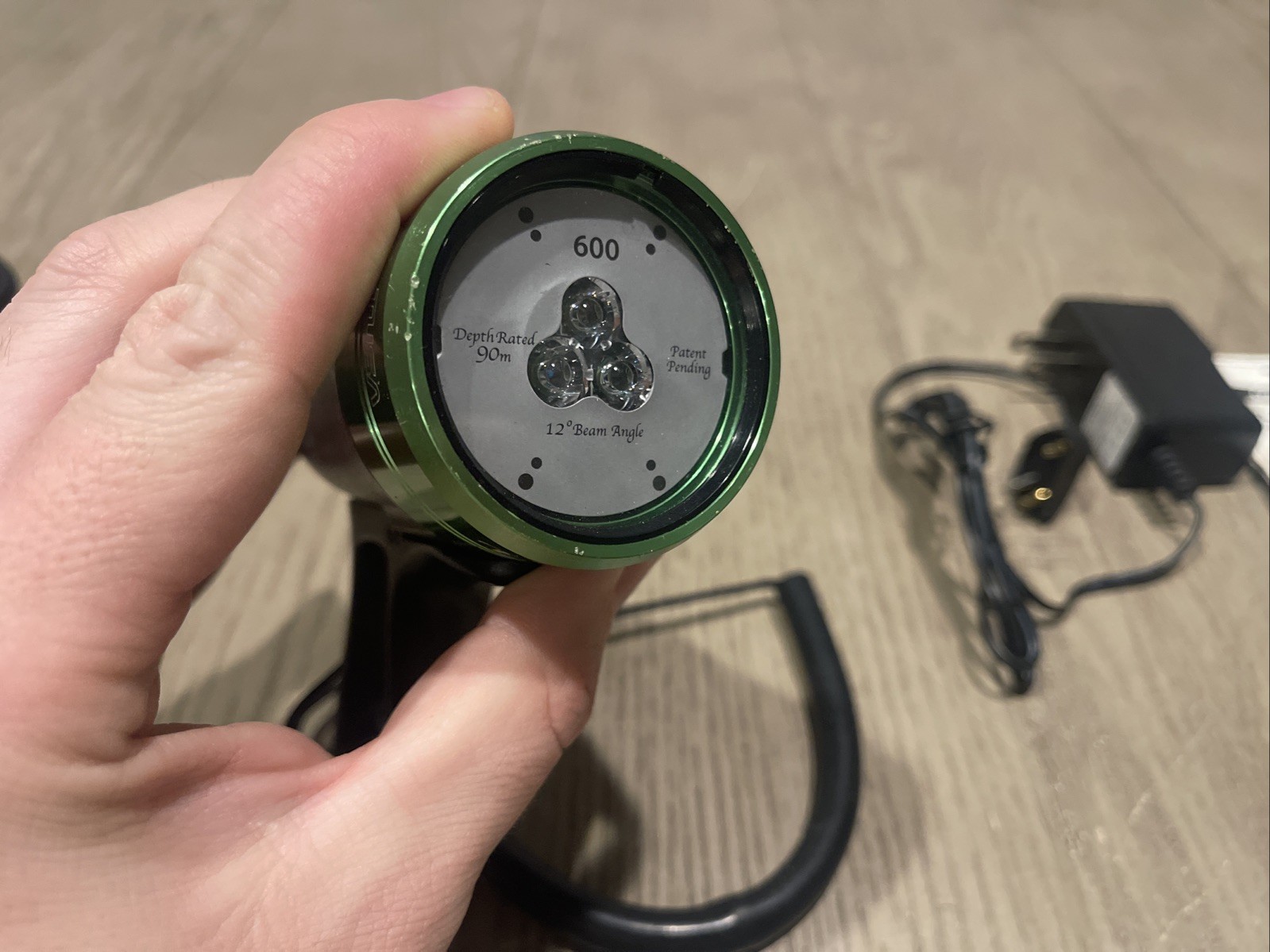 TUSA TUL-600 LED Dive Light With Case, Charger, and Manual