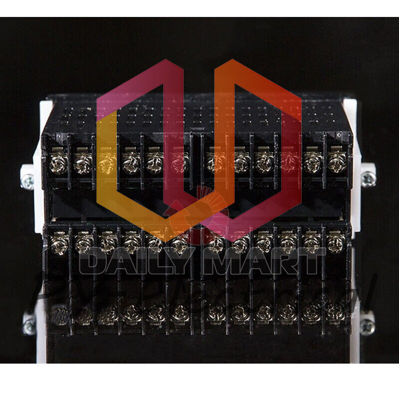 New in box Omron Temperature Controller E5EC-RR2ASM-800 100-240VAC (1PCS)