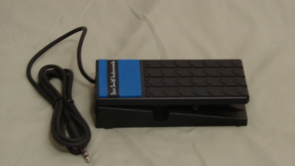 Dave Smith Instruments Expression / Volume Pedal for synthesizers unused.