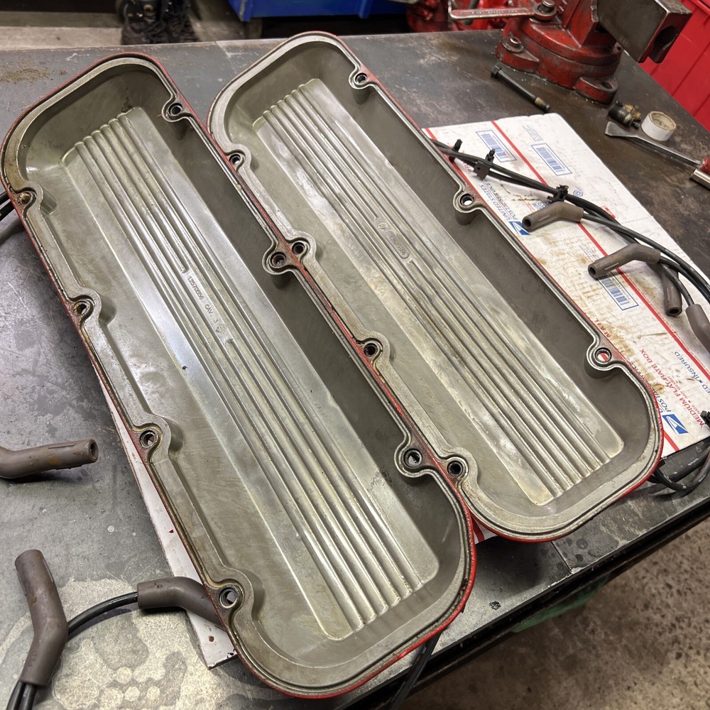 Volvo penta 8.1 Gi valve covers