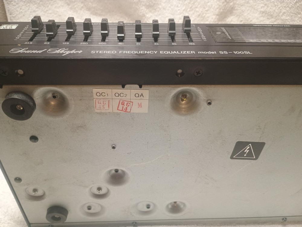 Audio Source Sound Shaper Stereo Frequency Equalizer SS-100 SL Tested & Works