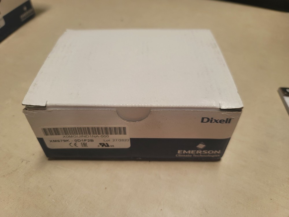 Dixell Emerson Climate Technologies XM679K-0D1F2B New Open Box