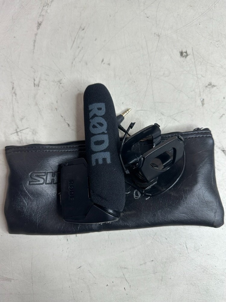 Rode VideoMic Pro On-Camera Shotgun Microphone READ