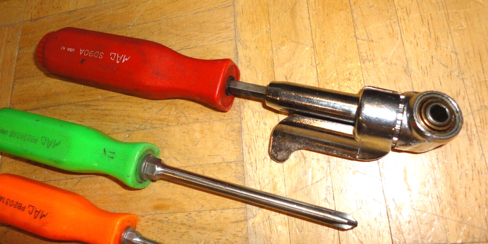 MAC TOOLS 9 PIECE MULTI COLOR HANDLE HARD HANDLE MIXED SCREWDRIVER SET