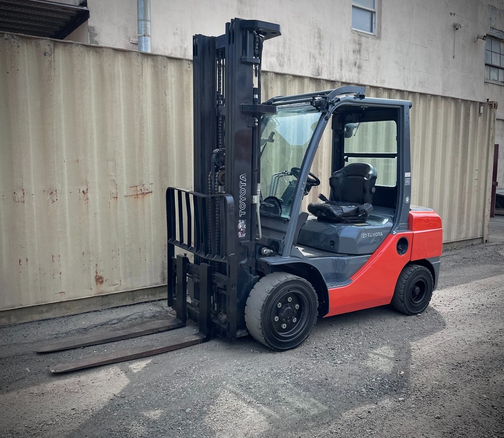 2016 8FDU32 DIESEL FORKLIFT 6,500 LBS