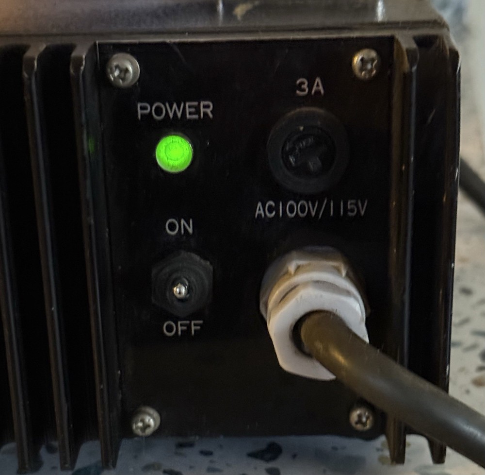 Astron regulated DC linear power supply Vm02
