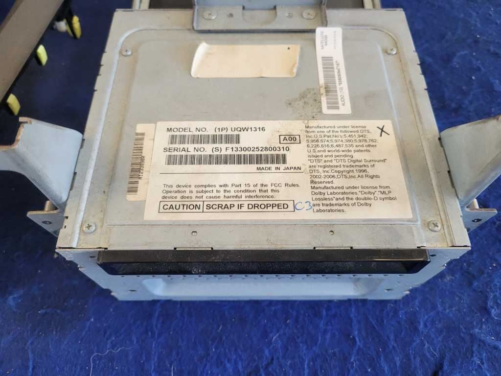 2011 Ford Mustang GT Info-GPS-TV Screen Front Dash Navigation Shaker 2807