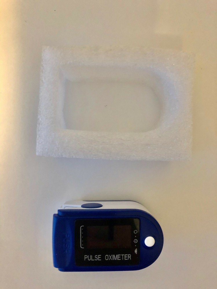 CONTEC CMS50D oled display fingertip pulse oximeter with Batteries