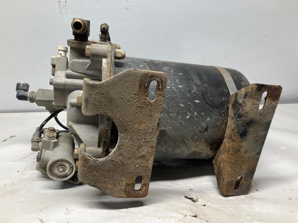 Bendix AD9 Air Dryer - Used