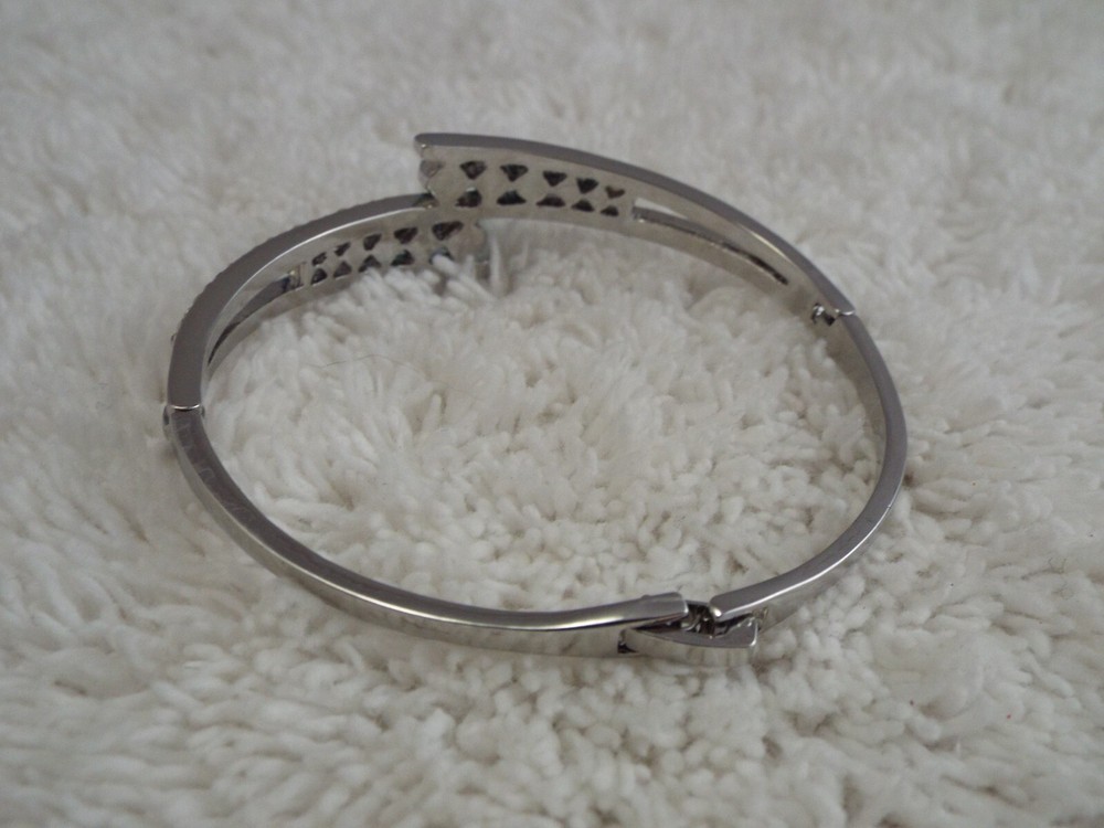 Silvertone Blue Rhinestone Bracelet (A2)