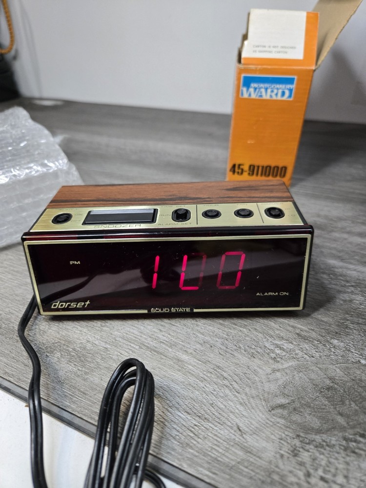 Dorset Solid State Alarm Clock Model 526N (Great Condition) w/box UL