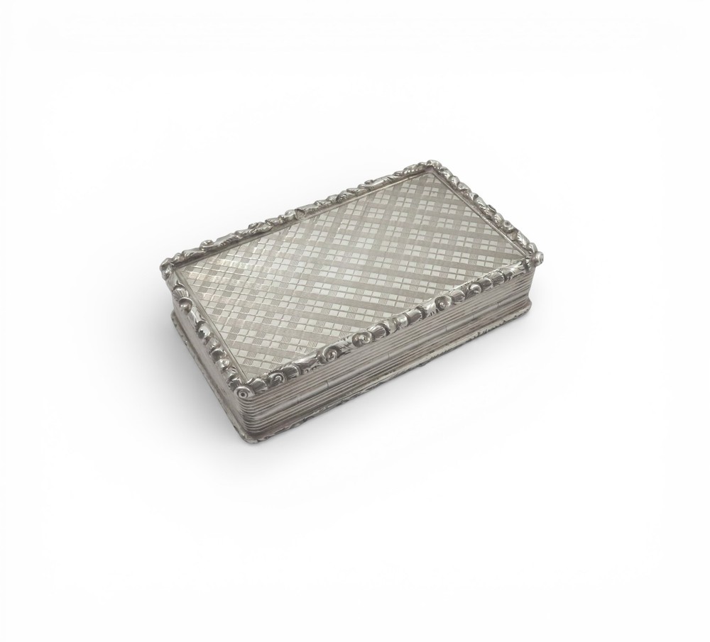 ANTIQUE VICTORIAN STERLING SILVER SNUFF BOX 1845