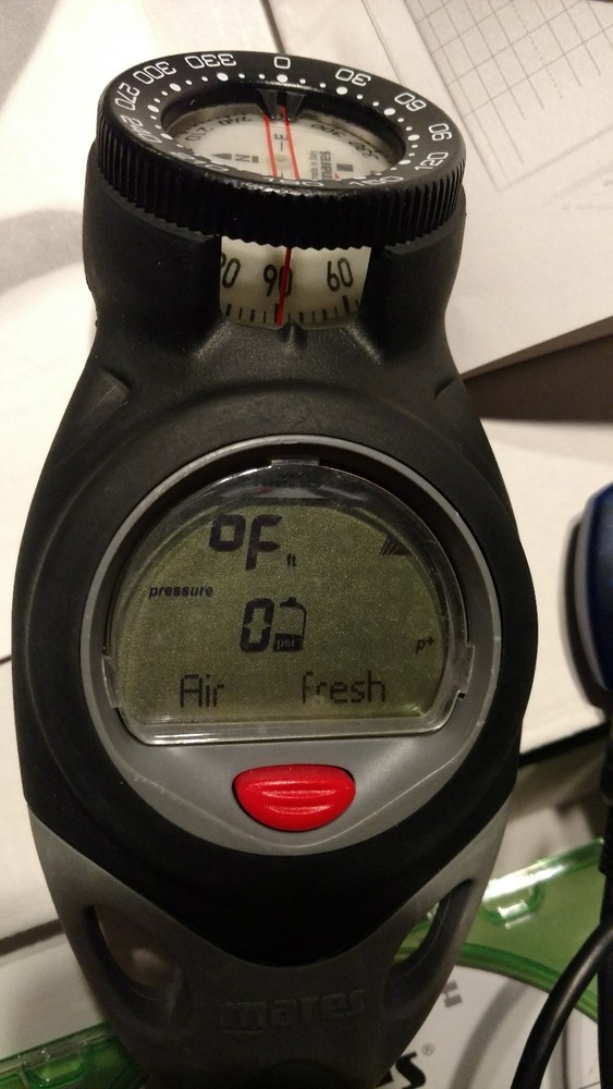 mares puck air w/compass, drak usb interface, user guide disk, and extra face...