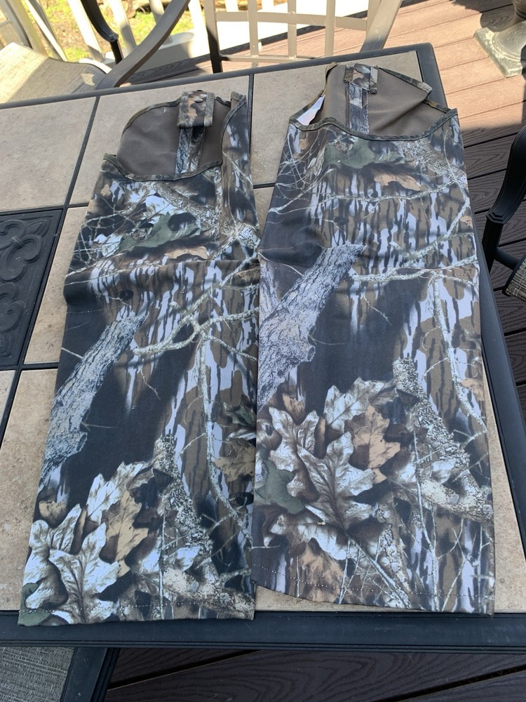 NWT Whitewater Outdoors Snake Proof Chaps Camo Size Regular BU-160RR