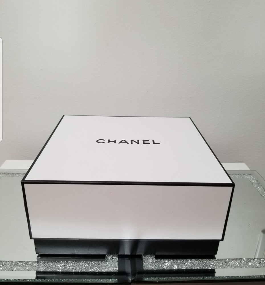 CHANEL Box Authentic Square Empty Gift Box 8.5"x8.5"x3.75"