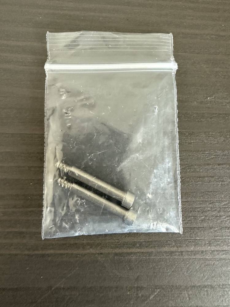 Innotek RFA-382 Collar Replacement Screws (2)