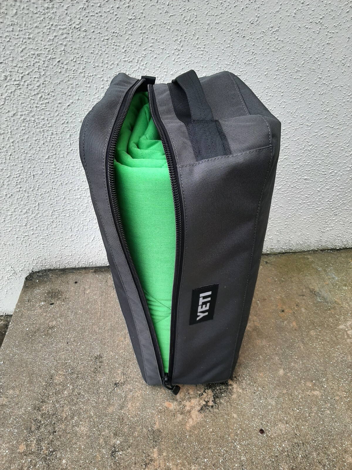 Yeti Lowlands Blanket