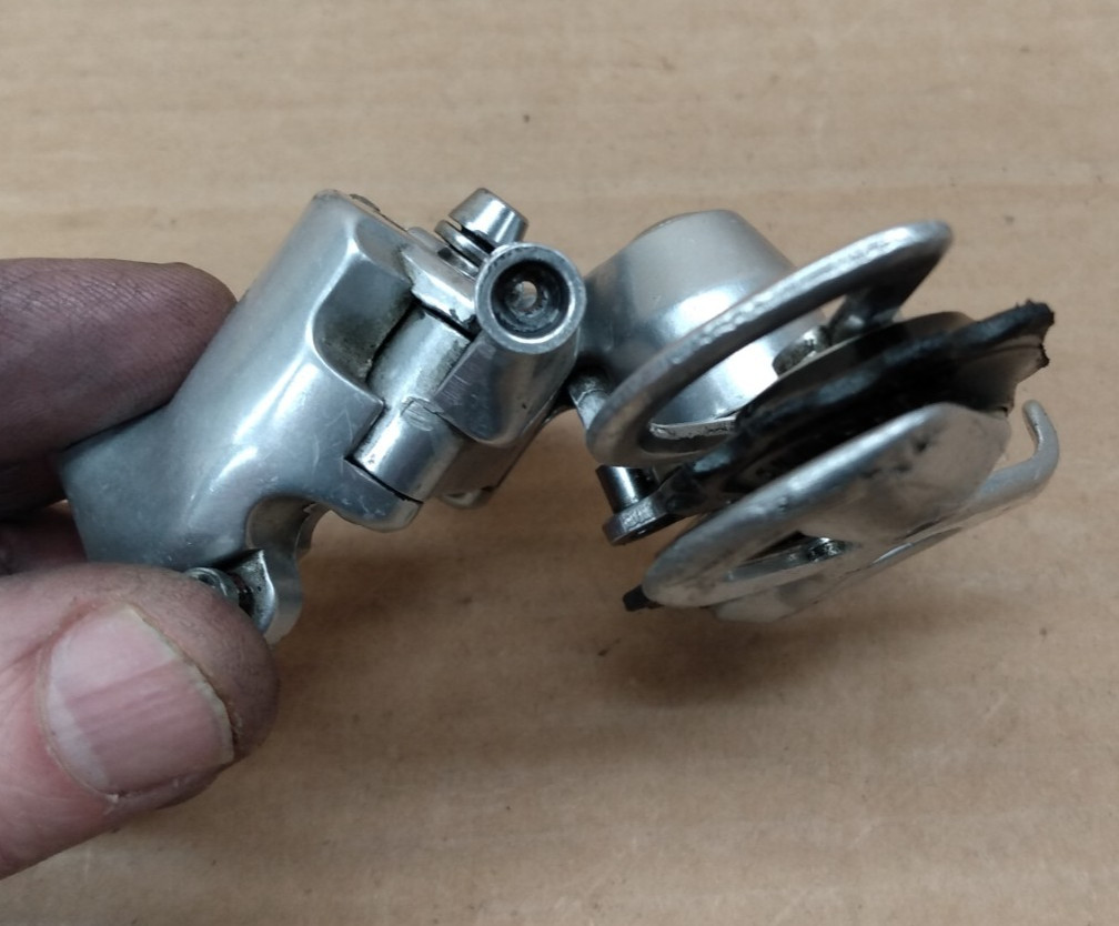 Vintage SUNTOUR Rear Derailleur Japan Chrome Silver medium cage Maeda Cyclone