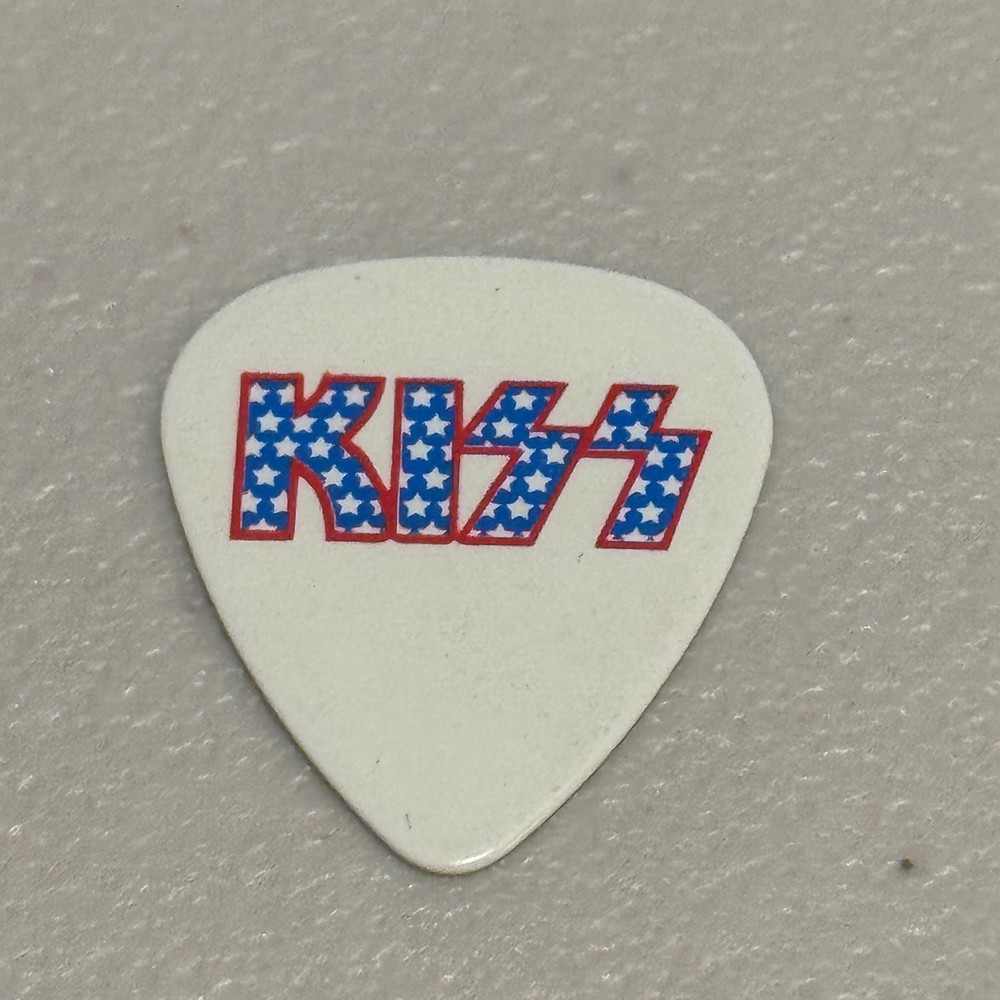 KISS TOMMY THAYER SIGNATURE GUITAR PICK 2008 ALIVE 35 TOUR STURGIS SD CONCERT
