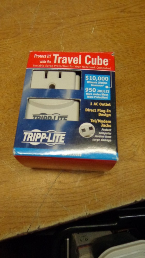TRIPP-LITE PROTECT IT TRAVEL CUBE