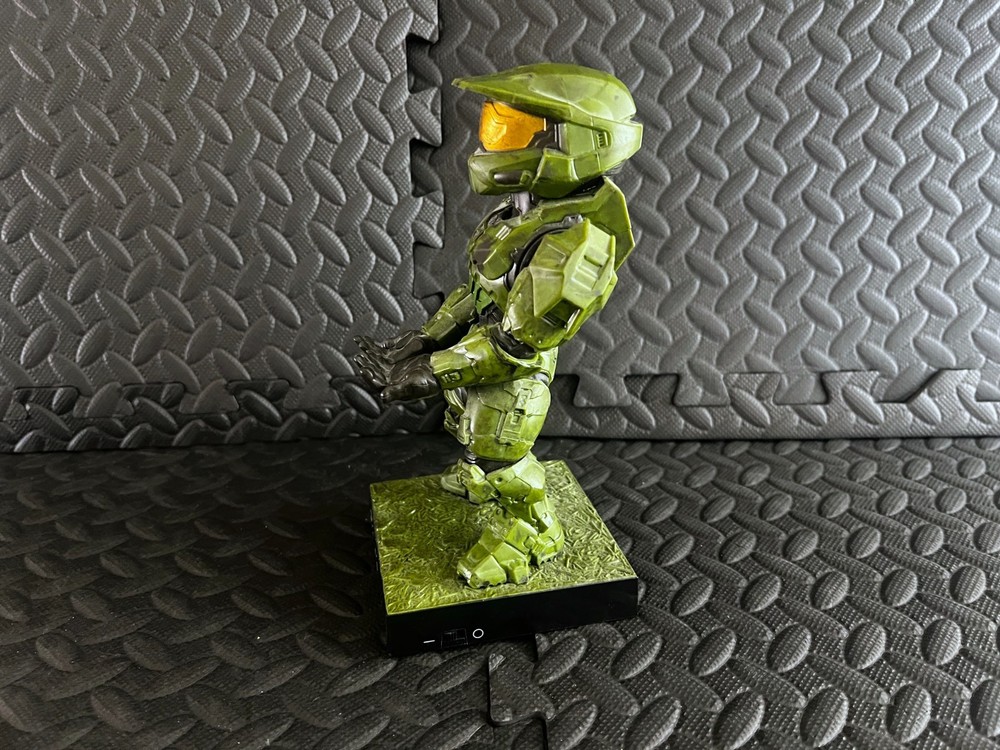 Cable Guys Master Chief Halo Infinite Xbox Stand Controller Holder