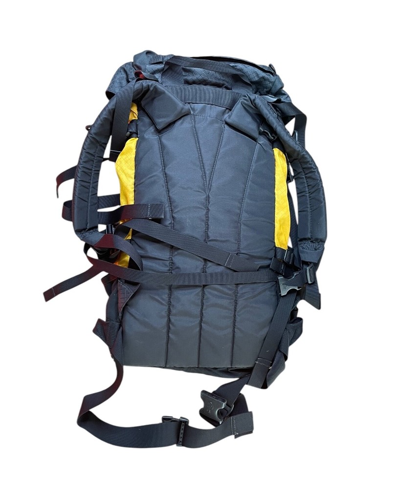 LOWE ALPINE Alpine Attack 40 Hiking Technical Daypack Backpack -Yellow/Black